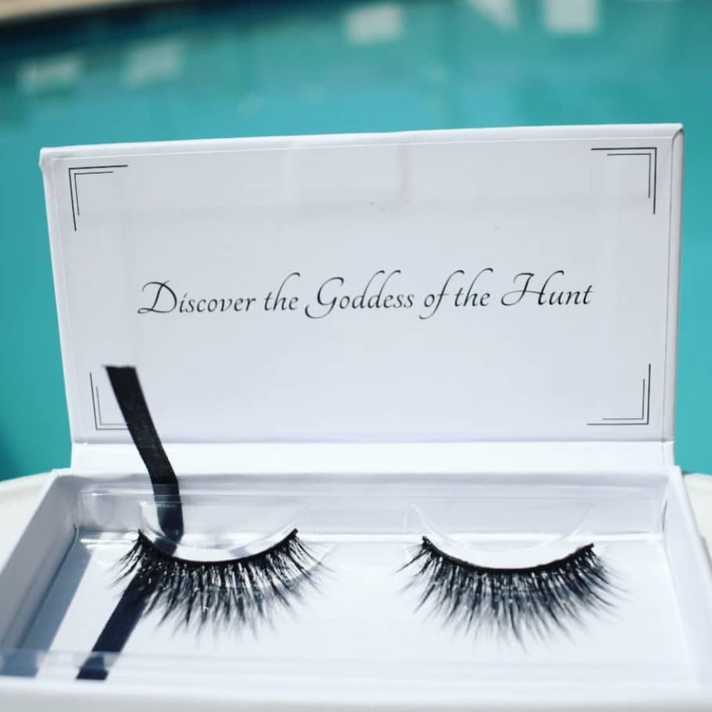 Atara’s Collections Lashes in the style Artemis